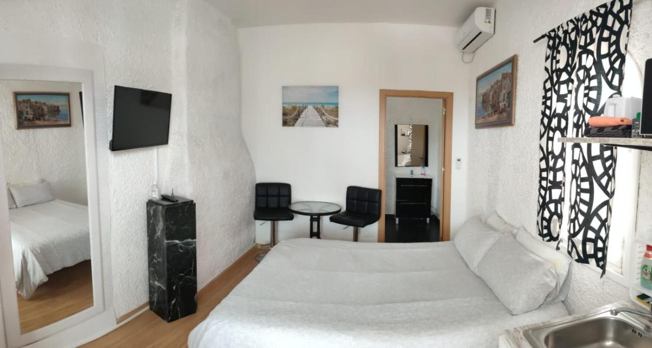 Alojamiento Mar Y Montana Guest House Almeria Ruang foto